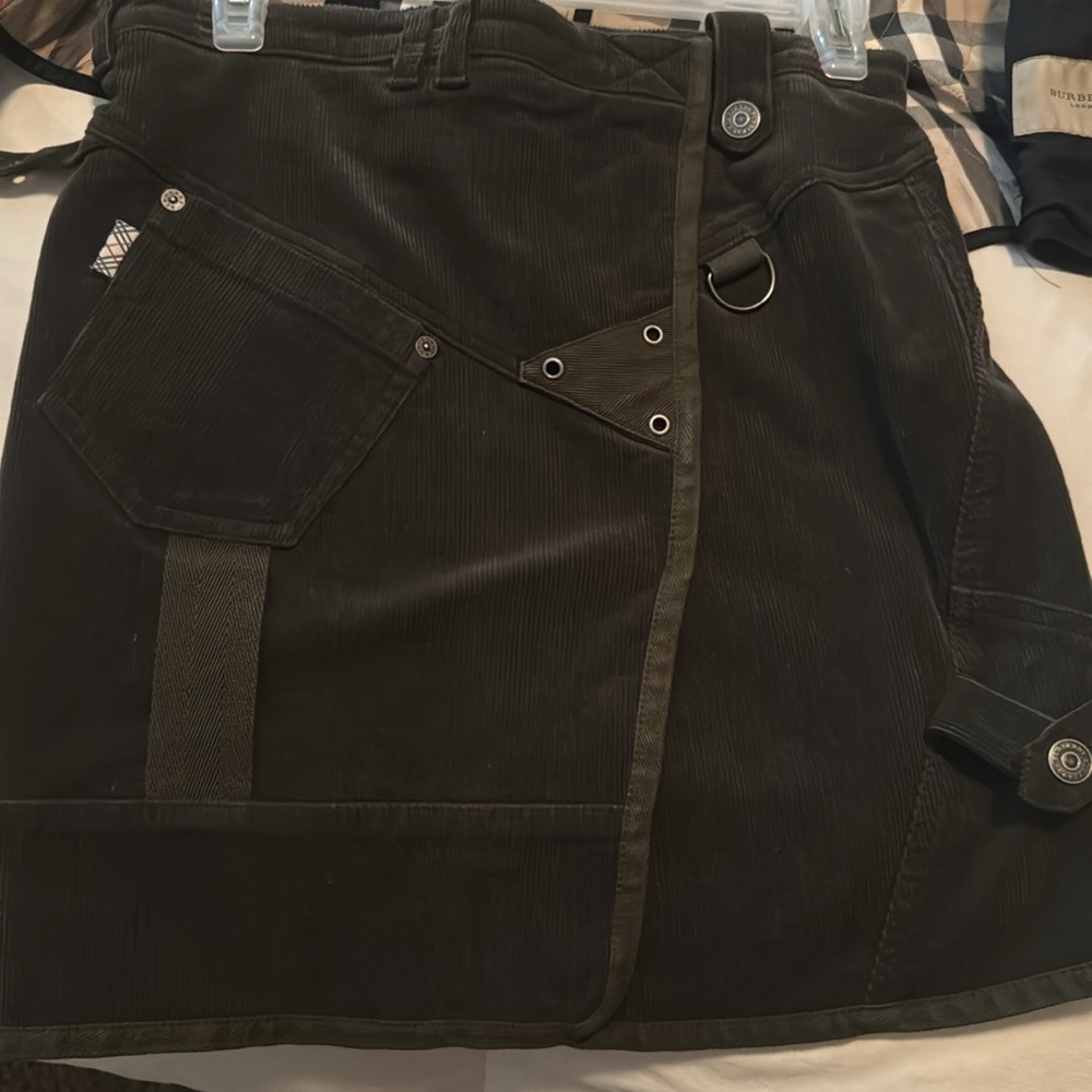 Dark Green Burberry Corduroy Skirt with Belt - Picture 5 of 5